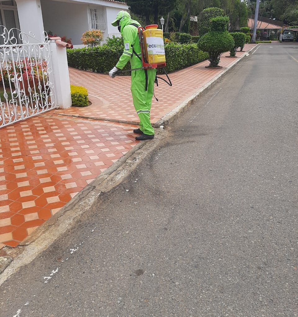 BRIGADA DE LIMPIEZA Y DESINFECCIÓN