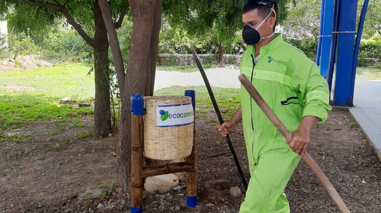 INSTALACIÓN DE CANASTAS ECOLÓGICAS